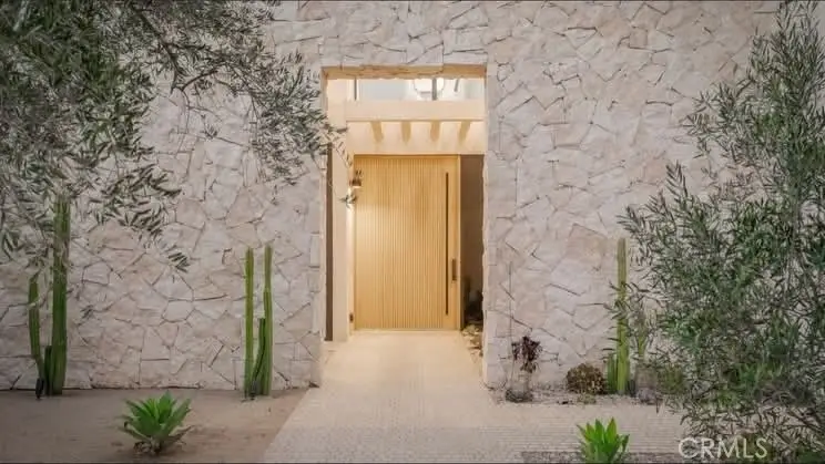15447 Huston, Sherman Oaks, CA 91403 - #2