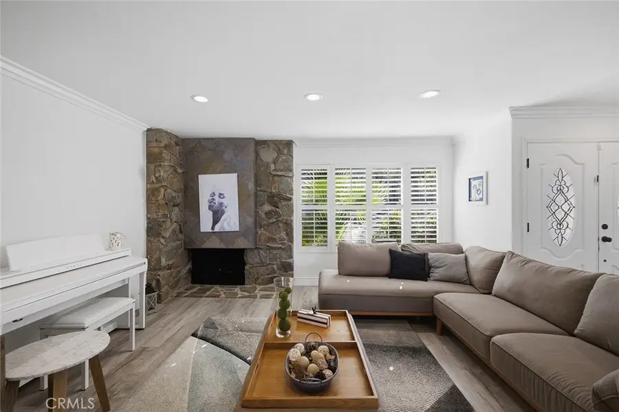 239 Triangle Street, Thousand Oaks, CA 91360 - #3