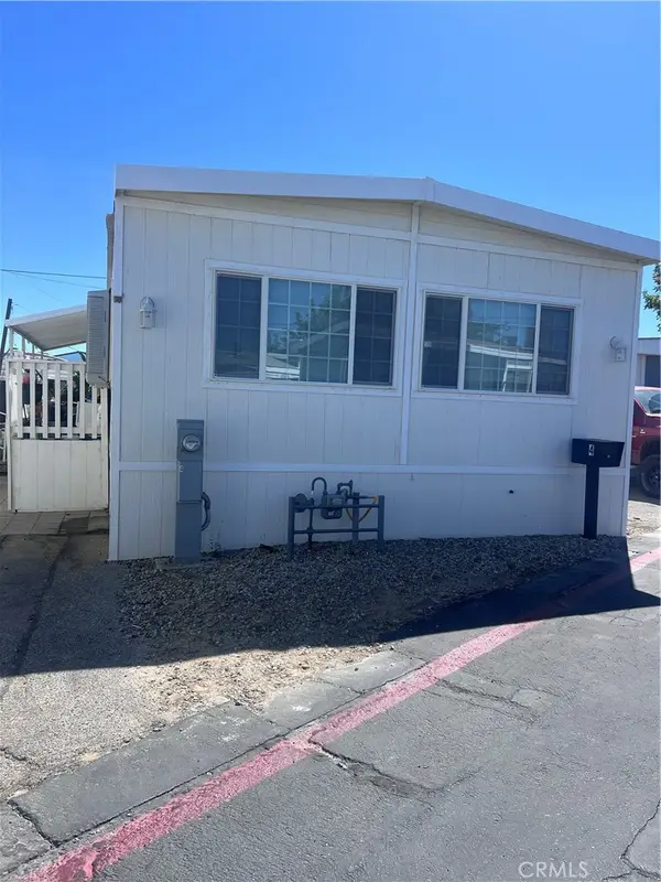 3753 E Ave I #4, Lancaster, CA 93535