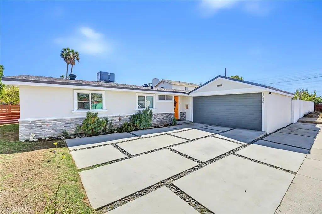 10989 Mascarell Avenue, San Fernando, CA 91345 - #1