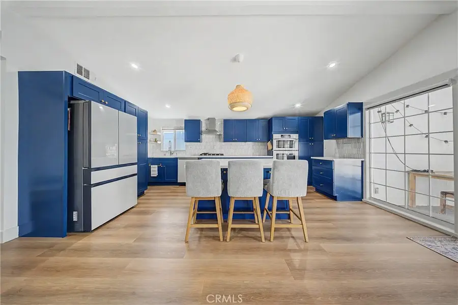 10989 Mascarell Avenue, San Fernando, CA 91345 - #2