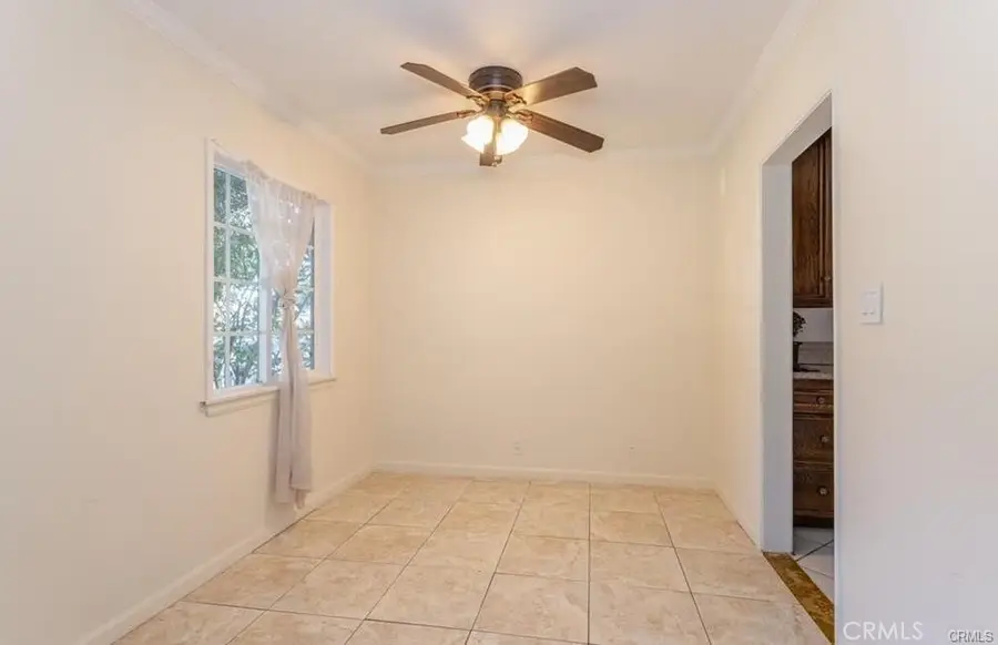 19519 Welby Way, Reseda, CA 91335 - #3