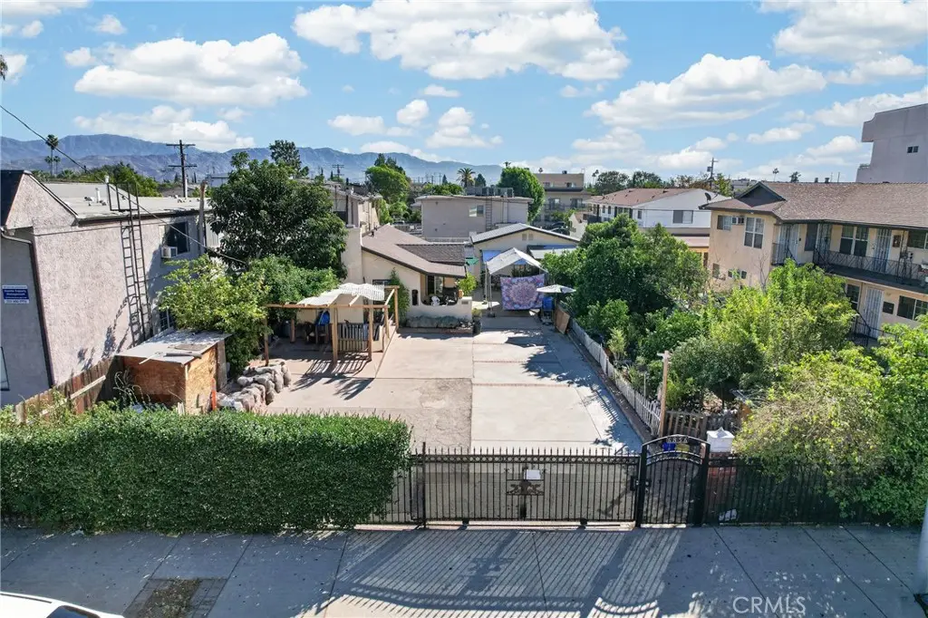 6856 Laurel Canyon Boulevard, North Hollywood, CA 91605 - #1