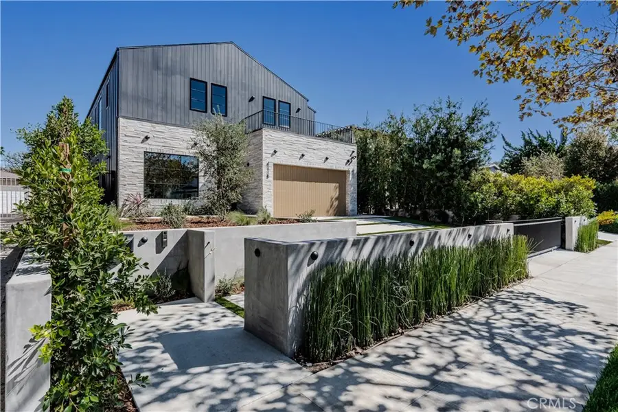 4118 N Wilkinson Avenue, Studio City, CA 91604 - #2