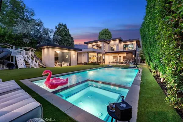 5301 Amestoy Avenue, Encino, CA 91316