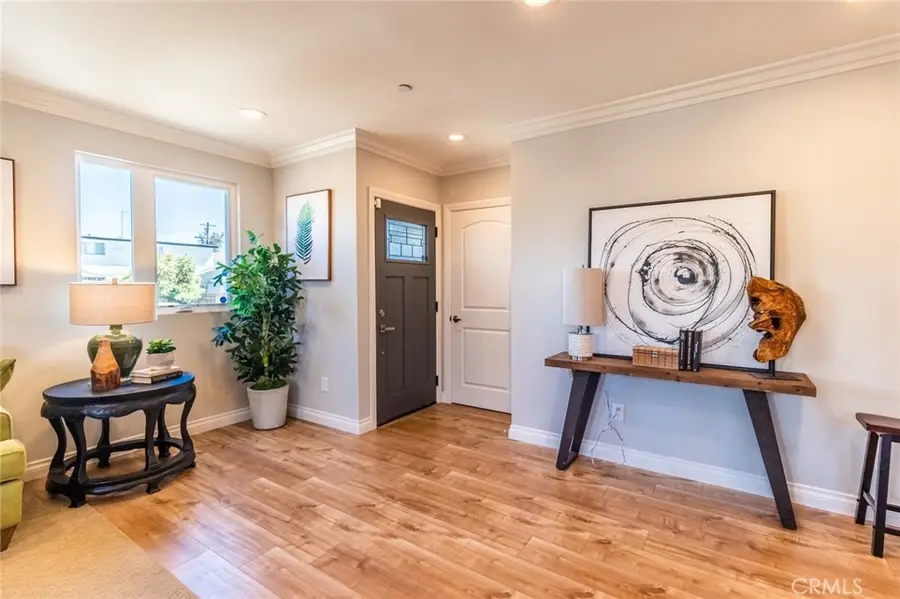 1737 S Longwood Avenue, Los Angeles, CA 90019 - #3