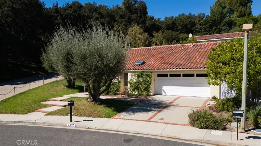 23252 Park Ensenada, Calabasas, CA 91302 - #1