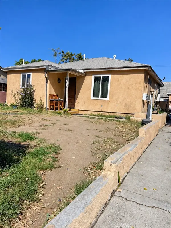 8536 Cayuga Avenue, Sun Valley, CA 91352