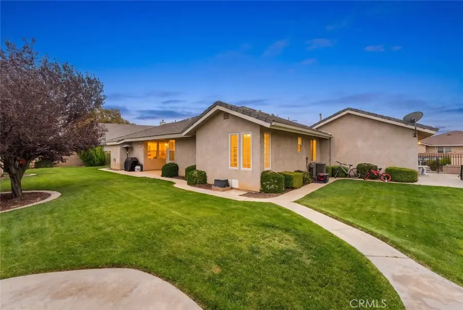 3851 W Avenue J15, Lancaster, CA 93536 - #2