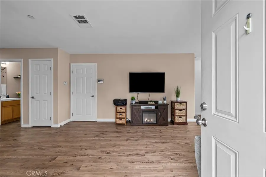 14552 Foothill, Sylmar, CA 91342 - #3