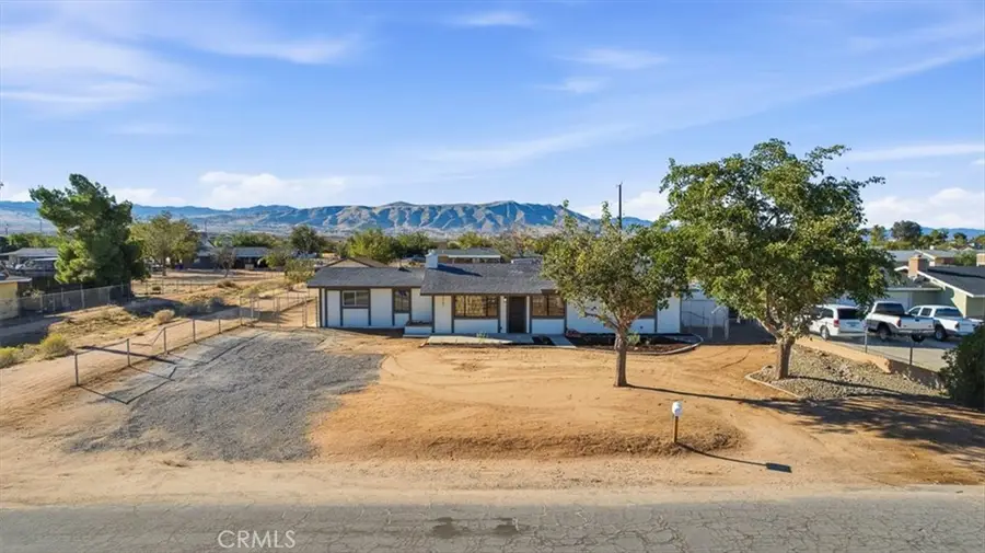 22191 Kayenta Road, Apple Valley, CA 92308 - #2