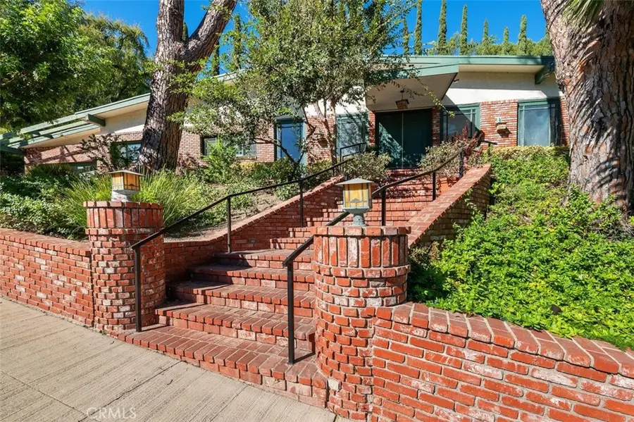 3635 Royal Woods, Sherman Oaks, CA 91403 - #2