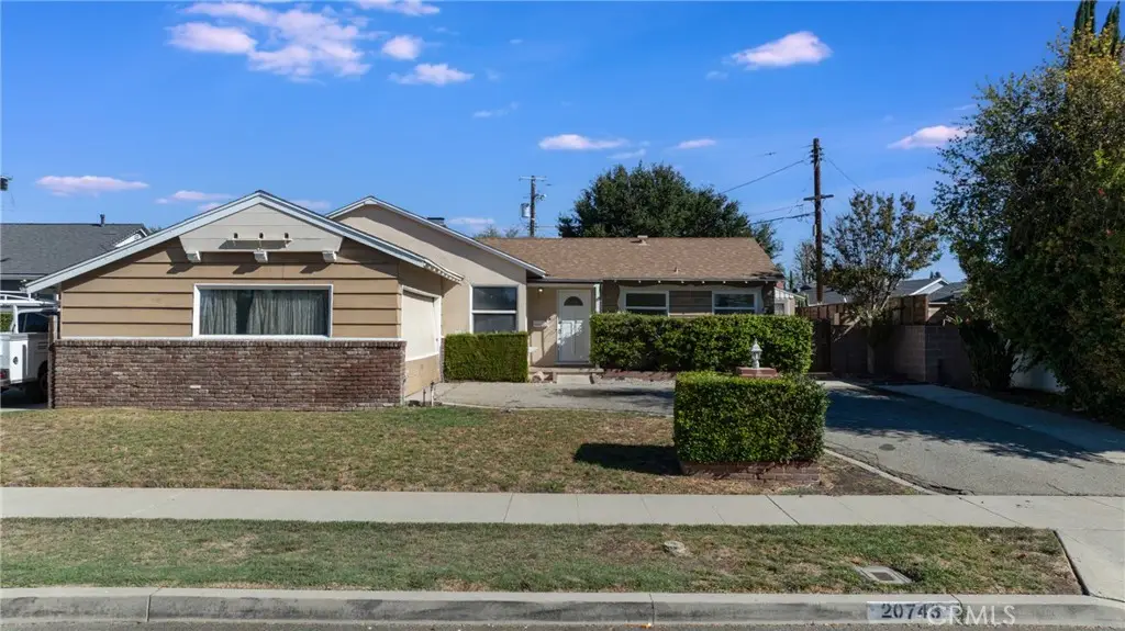 20743 Strathern, Winnetka, CA 91306 - #1