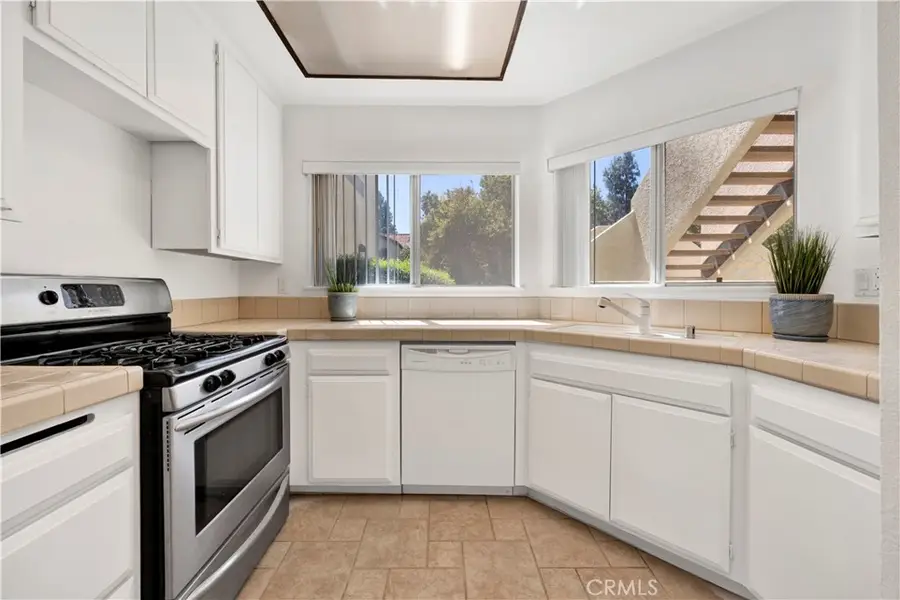 3210 Darby Street #102, Simi Valley, CA 93063 - #2