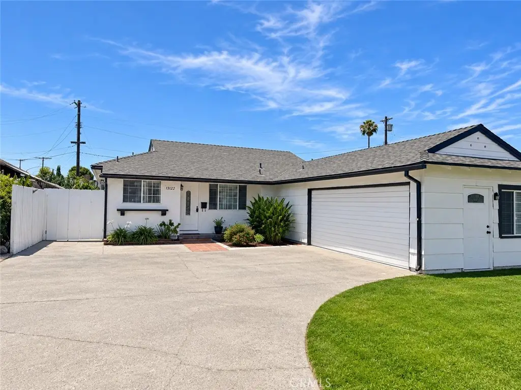 13122 Barbara Ann, North Hollywood, CA 91605 - #1