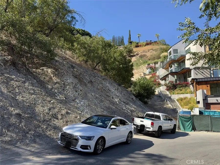 3747 Camino De La Cumbre, Sherman Oaks, CA 91423 - #2