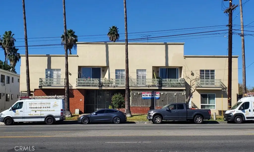 6835 De Soto, Canoga Park, CA 91303 - #1