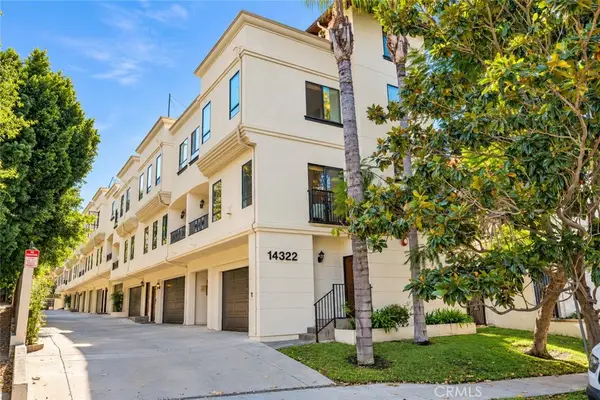 14322 Dickens Street #1, Sherman Oaks, CA 91423