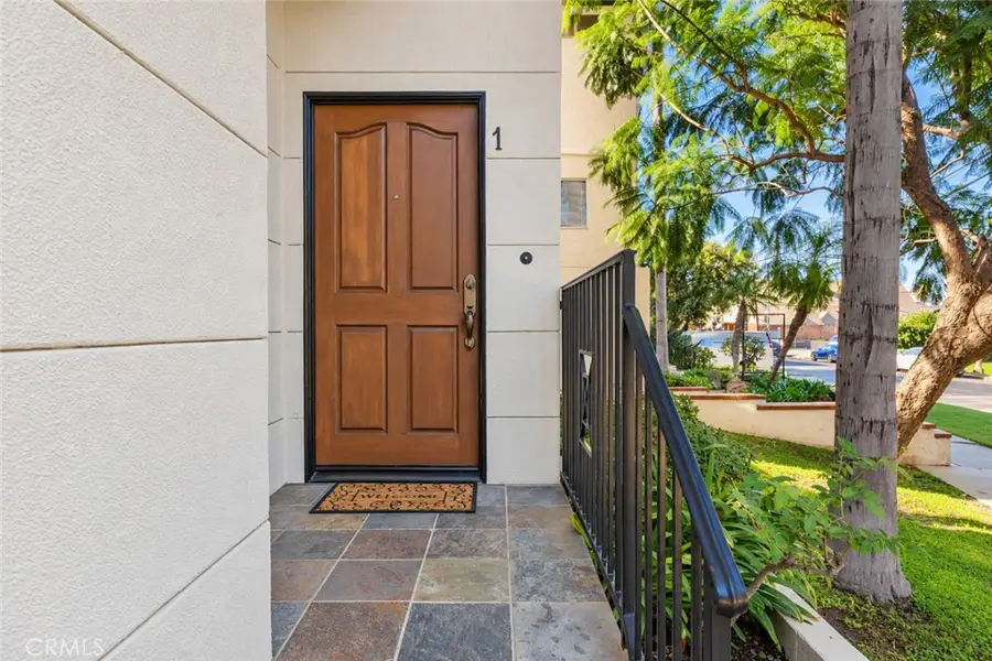 14322 Dickens Street #1, Sherman Oaks, CA 91423 - #3