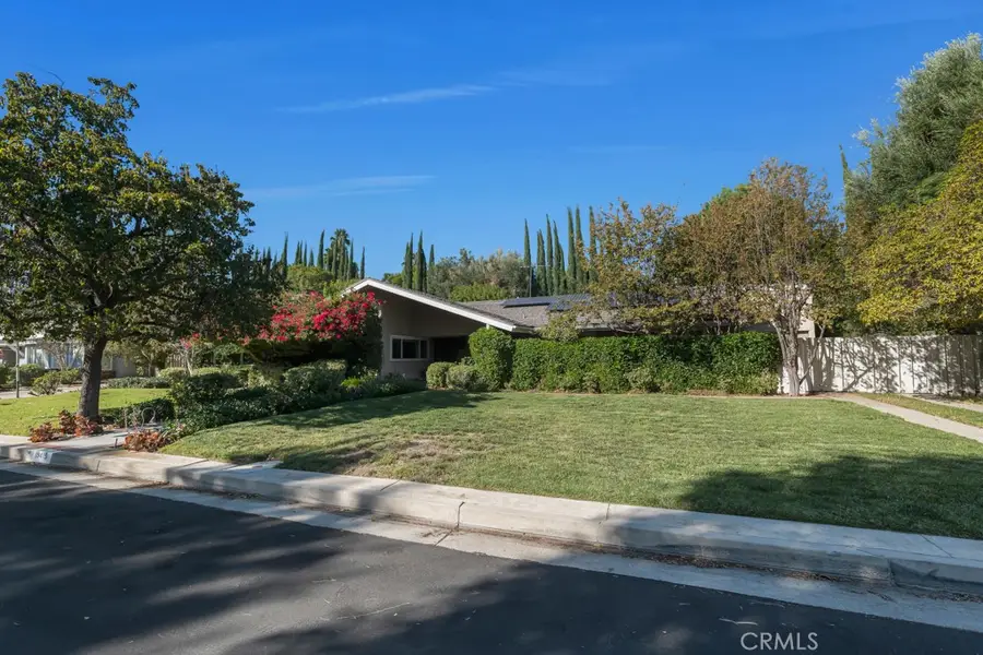 19415 Kinzie Street, Northridge, CA 91324 - #2