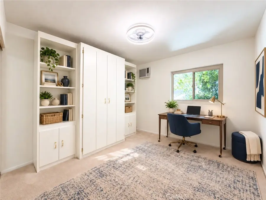 6041 Fountain Park Lane #11, Woodland Hills, CA 91367 - #3