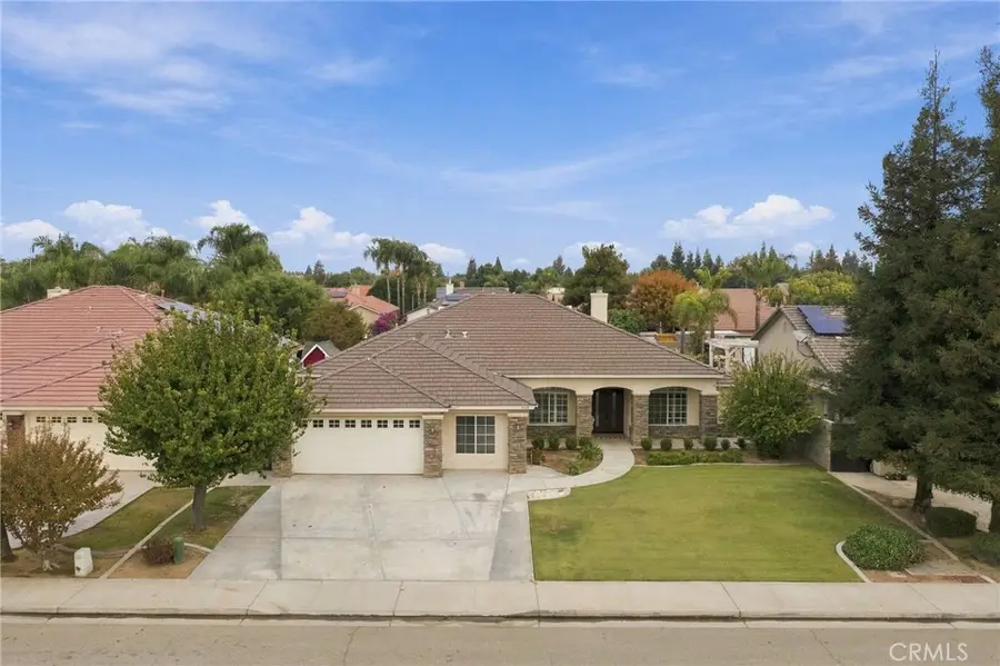 9310 Cripple Creek Avenue, Bakersfield, CA 93312 - #2