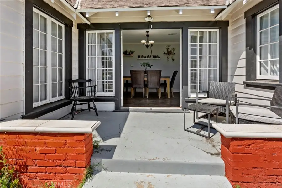 10736 La Reina Avenue, Downey, CA 90241 - #2