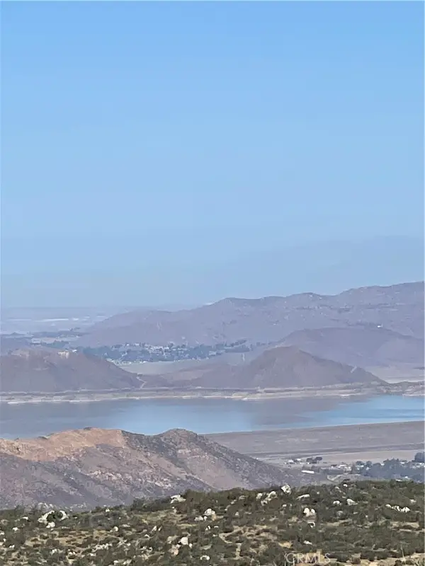 34139 Tanager Way, Hemet, CA 92544