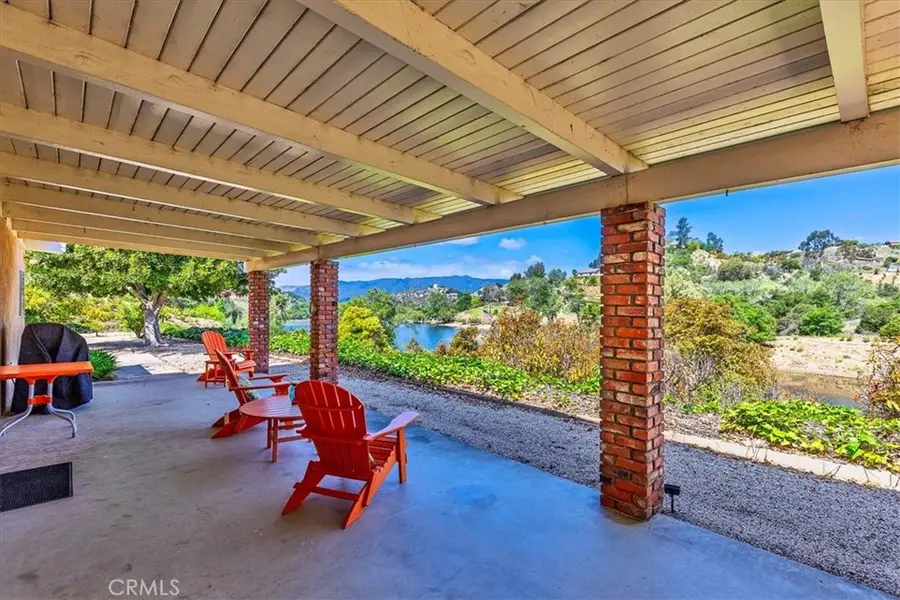 40057 S Shore Road, Fallbrook, CA 92028 - Image #2