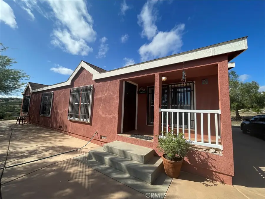 35125 Hobbiton Road, Hemet, CA 92544 - Image #2