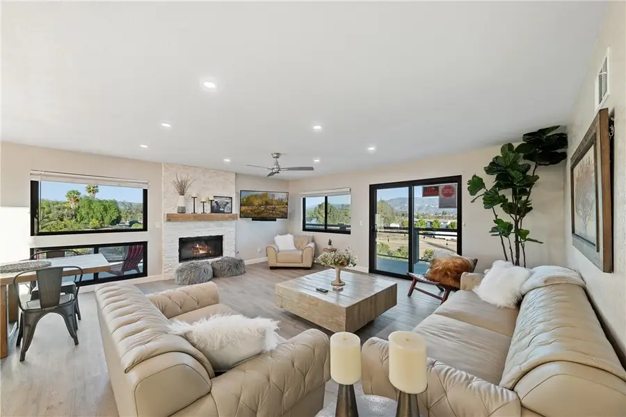 33851 Madera De Playa, Temecula, CA 92592 - Image #3