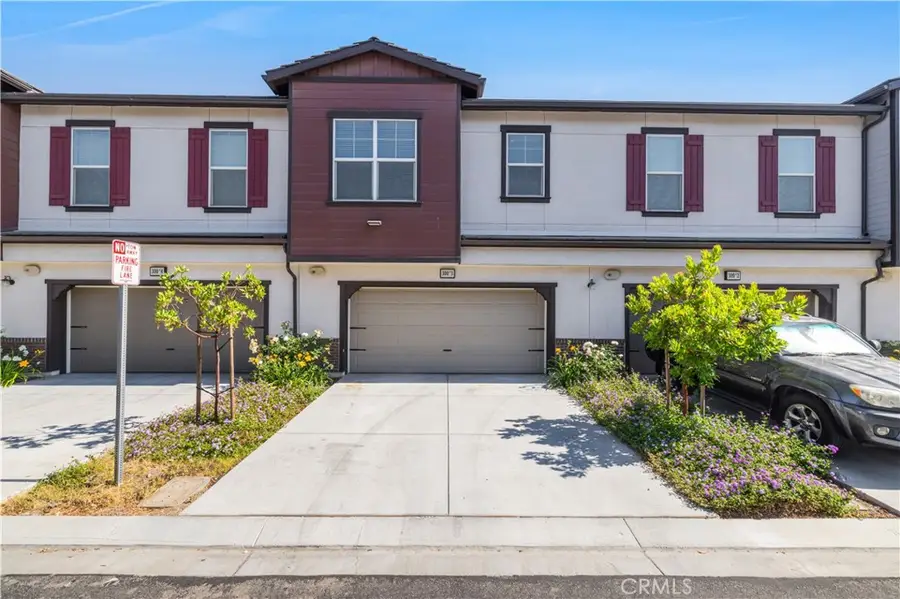 300 Farmhouse Drive #3, Simi Valley, CA 93065 - Image #2