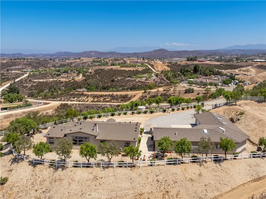39597 Calle Escalona, Temecula, CA 92592 - Image #2