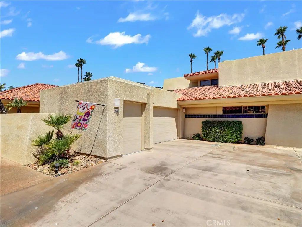 208 Kavenish Drive S, Rancho Mirage, CA 92270 - #1