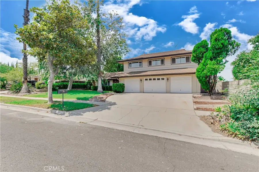 687 Locust Street, Corona, CA 92879 - Image #2