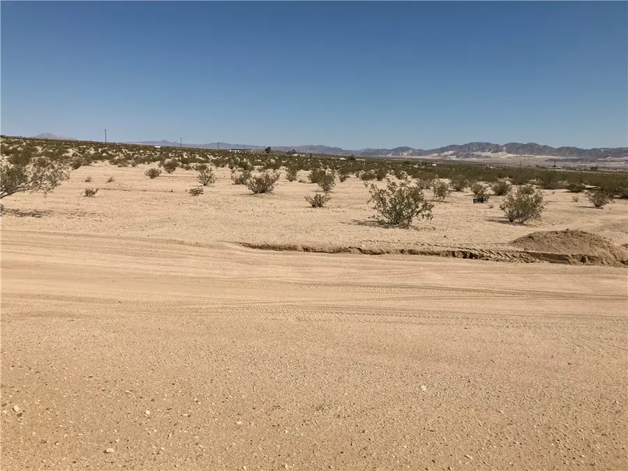 75 Meldora Avenue, Twentynine Palms Yucca Valley, CA 92277 - #3