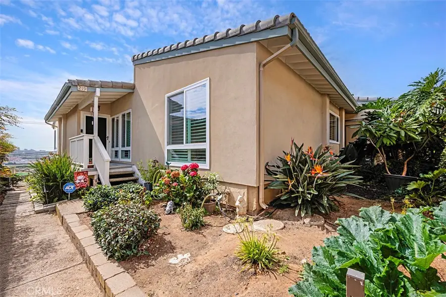 219 Turf View Drive, Solana Beach, CA 92075 - Image #3