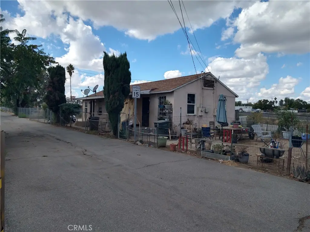 182 184 State Street, Perris, CA 92570 - #1