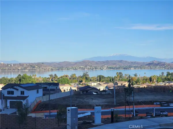 30 Lakeview, Lake Elsinore, CA 92530