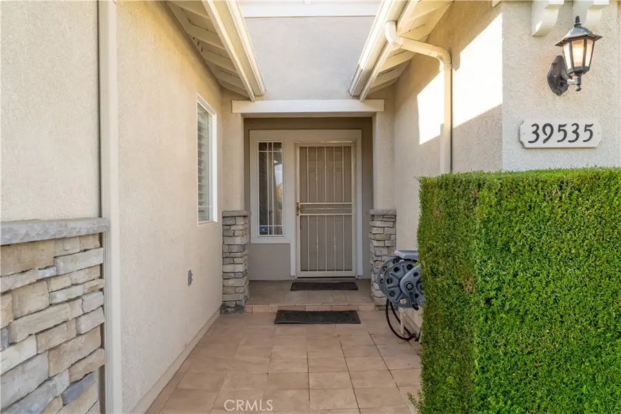 39535 Stags Leap Drive, Murrieta, CA 92563 - Image #3