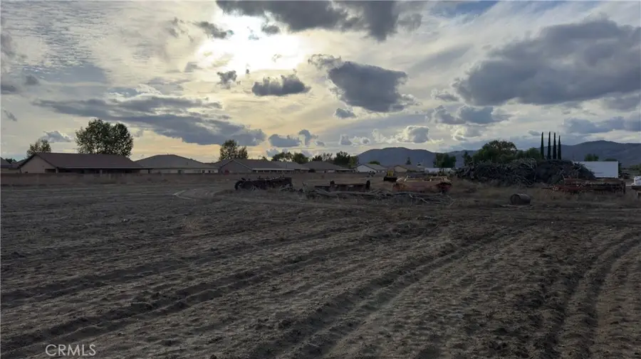 669 N Lyon, San Jacinto, CA 92582 - Image #2