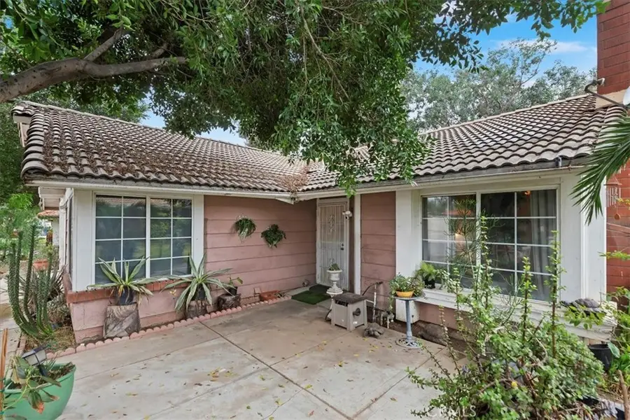 156 S Loretta, Rialto, CA 92376 - Image #3
