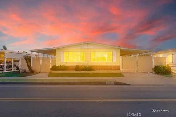 793 W Johnston, Hemet, CA 92543