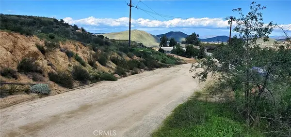 32480 Crooked Arrow Drive, Wildomar, CA 92595