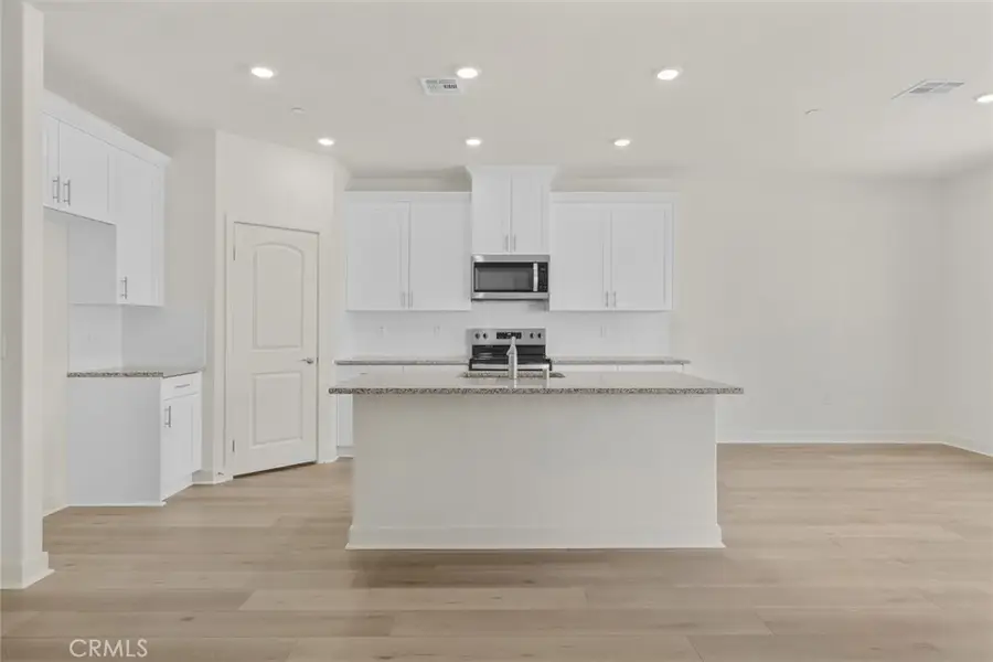 14857 Desert Lily Court, Apple Valley, CA 92307 - #2