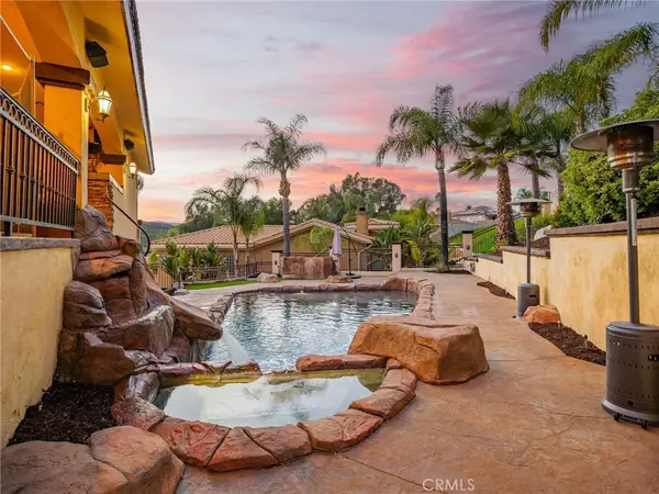 22138 Drover Way, Canyon Lake, CA 92587