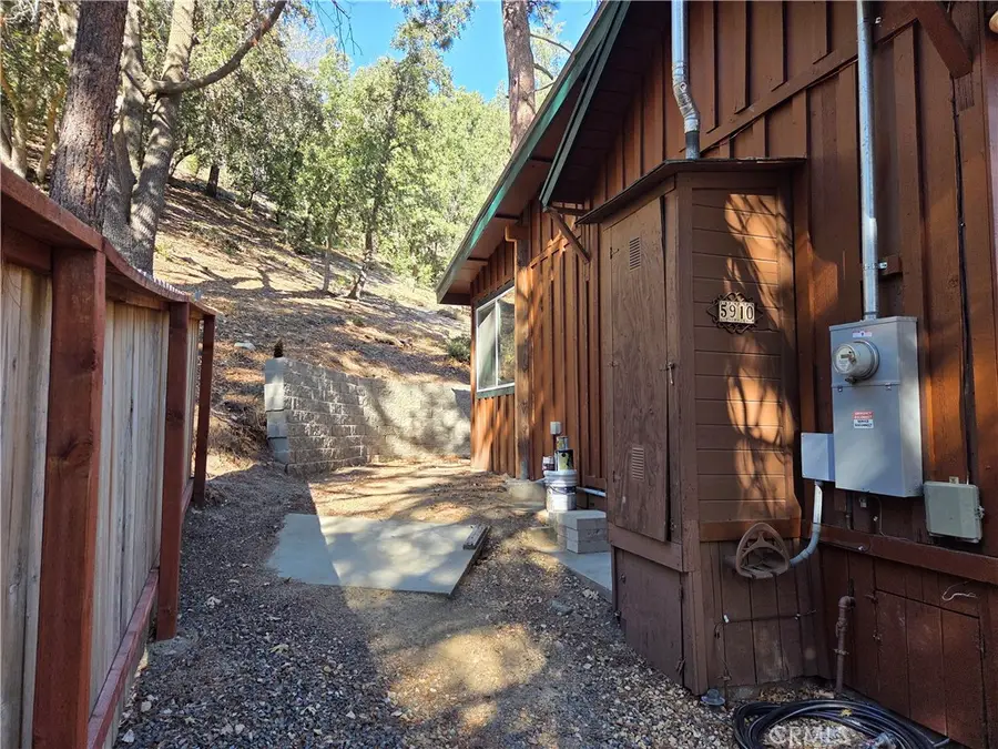 5910 Robin Oak, Angelus Oaks, CA 92305 - Image #2