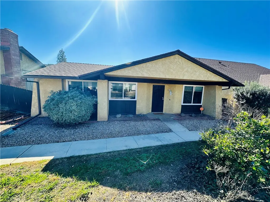 1255 S Buena Vista, Hemet, CA 92543 - #1