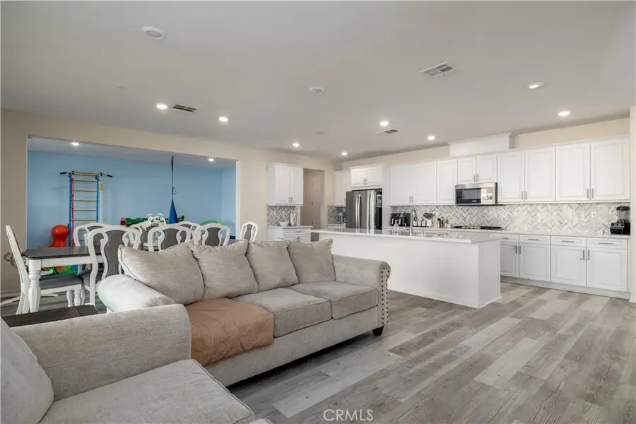 30538 Oasis Rd., Murrieta, CA 92563 - Image #3