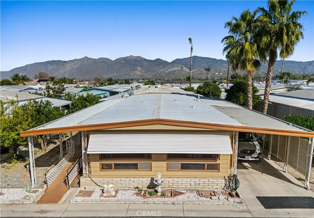881 N Lake St #313, Hemet, CA 92544 - #1